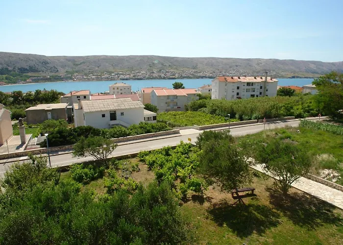 And With Parking Space Pag - 13060 3*