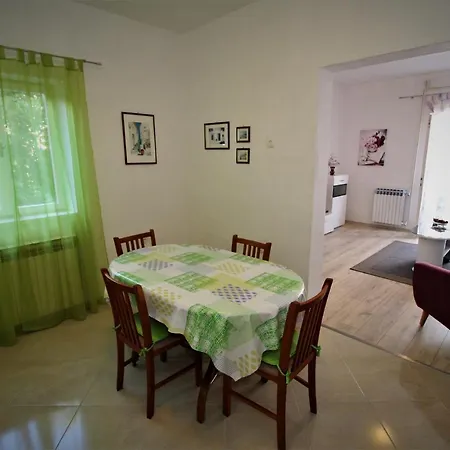 And With Parking Space Pag - 13060 Guest house 3*