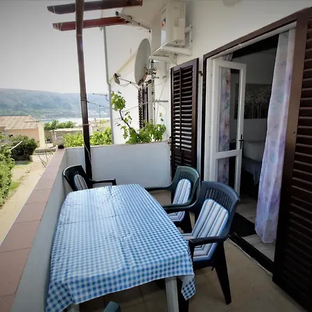 And With Parking Space Pag - 13060 Guest house 3*